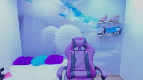 Snapshot of demi_leed chatting on November 7, 12:49 pm DEMI online show from November 7, 12:49 pm