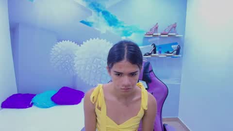 Snapshot of demi_leed chatting on November 8, 12:38 pm DEMI online show from November 8, 12:38 pm