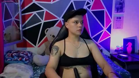 Snapshot of demimoore222 chatting on January 6, 12:47 am DEMI online show from January 6, 12:47 am