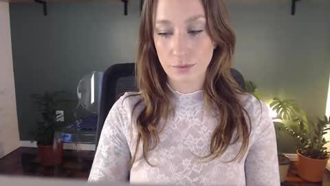 Snapshot of demmetria chatting on April 8, 5:46 pm demmetria online show from April 8, 5:46 pm