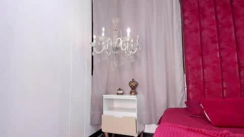   online show from April 11, 5:34 am