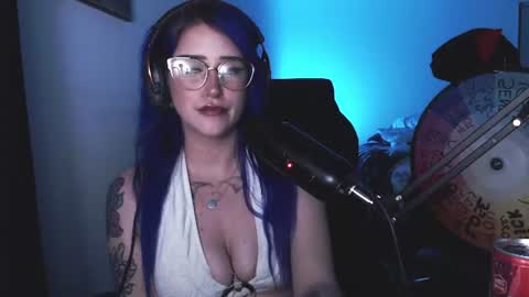 Snapshot of demongf chatting on June 19, 5:01 am Demoness Mina online show from June 19, 5:01 am