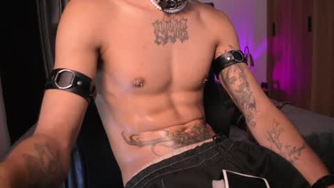 Snapshot of demonkush_ chatting on May 16, 12:29 am DemonKush online show from May 16, 12:29 am