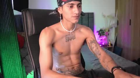 Snapshot of demonkush_ chatting on May 24, 10:37 pm DemonKush online show from May 24, 10:37 pm