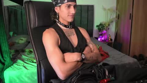 Snapshot of demonkush_ chatting on May 26, 1:23 am DemonKush online show from May 26, 1:23 am