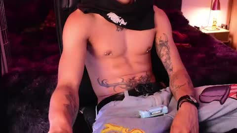 Snapshot of demonkush_ chatting on July 16, 3:56 am DemonKush online show from July 16, 3:56 am