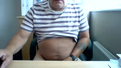 Snapshot of den66_ chatting on June 27, 2:12 pm den66_ online show from June 27, 2:12 pm