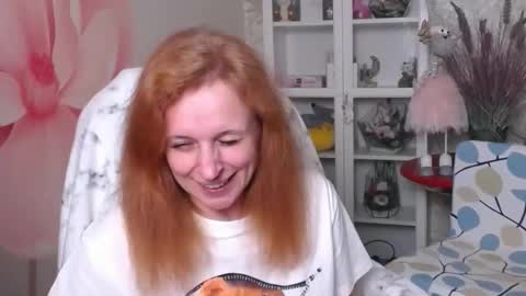 Snapshot of denhiey_here chatting on March 18, 7:28 pm denhiey online show from March 18, 7:28 pm