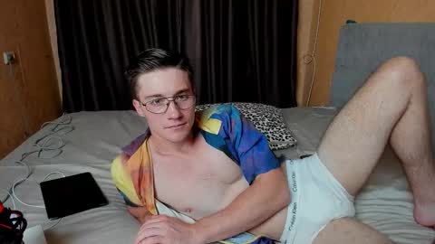 Snapshot of deni_boy99 chatting on September 17, 6:31 pm Deni online show from September 17, 6:31 pm