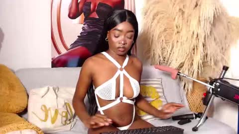 Snapshot of deniisswet chatting on October 25, 6:10 am   online show from October 25, 6:10 am