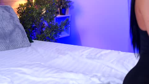 denisedevilles online show from December 2, 1:35 pm