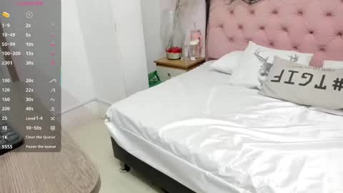 denisse_logan online show from November 1, 2:46 am