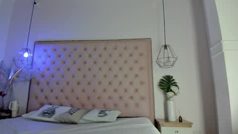 Snapshot of denisse_logan chatting on June 8, 3:07 am denisse_logan online show from June 8, 3:07 am
