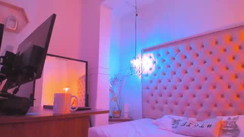 Snapshot of denisse_logan chatting on July 7, 2:58 am denisse_logan online show from July 7, 2:58 am