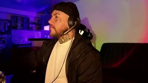 Oliver online show from February 25, 4:11 am