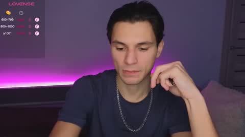 Den online show from February 21, 8:26 am