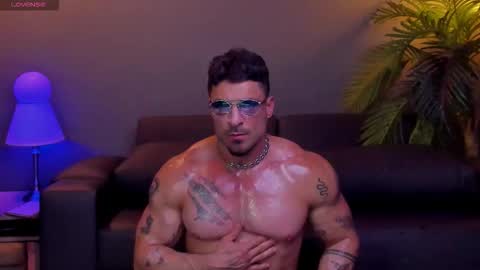 dennis_cox_ online show from November 7, 5:51 am