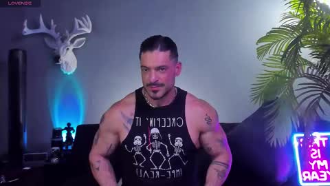 Snapshot of dennis_cox_ chatting on January 7, 9:50 pm dennis_cox_ online show from January 7, 9:50 pm