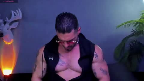 Snapshot of dennis_cox_ chatting on February 1, 1:26 am dennis_cox_ online show from February 1, 1:26 am