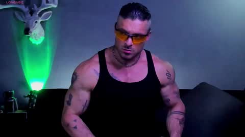 Snapshot of dennis_cox_ chatting on February 10, 1:10 am dennis_cox_ online show from February 10, 1:10 am