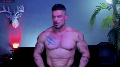 Snapshot of dennis_cox_ chatting on February 20, 6:19 pm dennis_cox_ online show from February 20, 6:19 pm