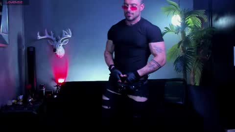 Snapshot of dennis_cox_ chatting on February 24, 6:11 am dennis_cox_ online show from February 24, 6:11 am