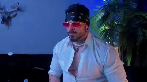 Snapshot of dennis_cox_ chatting on March 16, 6:39 am dennis_cox_ online show from March 16, 6:39 am