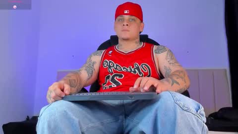 Snapshot of dennis_munera chatting on November 28, 4:48 am dennis munera online show from November 28, 4:48 am