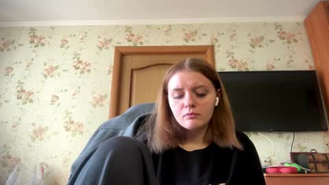 Snapshot of dennisemcintee chatting on May 31, 6:10 am Ebby online show from May 31, 6:10 am