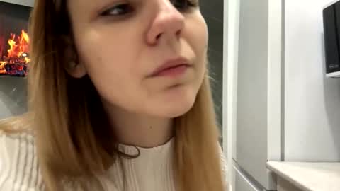 Denni online show from March 10, 5:29 pm