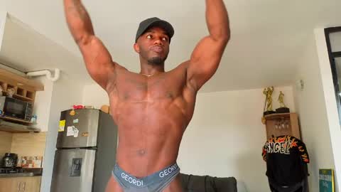 Snapshot of denzel_koose chatting on May 14, 8:26 pm The King Denzel online show from May 14, 8:26 pm