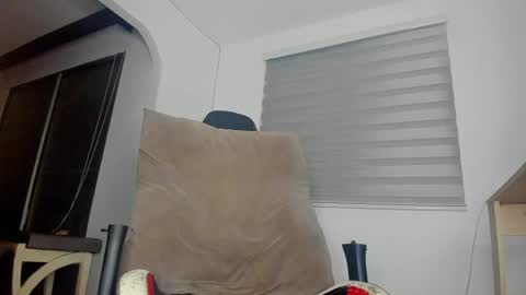 dereckhardd online show from June 28, 6:52 am