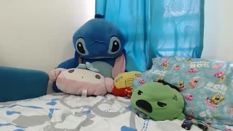 derek_44 online show from April 8, 9:15 pm