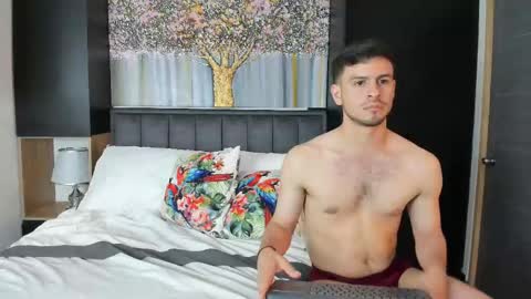 Snapshot of derek_hussain chatting on January 4, 10:45 pm Derek Hussain online show from January 4, 10:45 pm