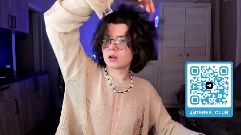 Derek online show from April 23, 7:05 pm