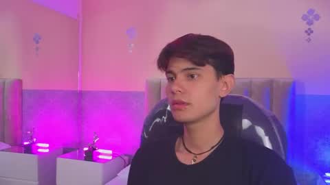 derek_sinn online show from April 27, 8:29 pm