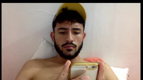 Snapshot of derek_smiith chatting on February 6, 11:32 am Derek smiith online show from February 6, 11:32 am