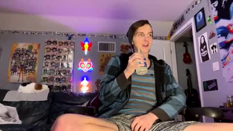 derekdings online show from February 14, 9:50 am