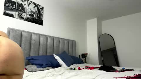 Snapshot of derkdiggler89 chatting on May 30, 5:15 am Derk Mae online show from May 30, 5:15 am