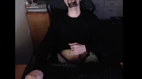 Snapshot of dermattes chatting on March 2, 2:43 pm dermattes online show from March 2, 2:43 pm