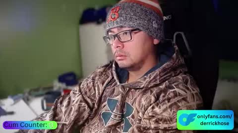 Snapshot of derrick_hose chatting on November 18, 5:06 pm Derrick Hose online show from November 18, 5:06 pm