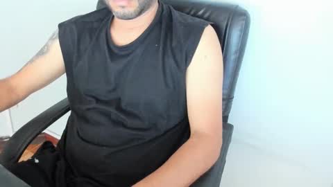 Snapshot of derrik_ chatting on May 18, 1:06 pm online show from May 18, 1:06 pm