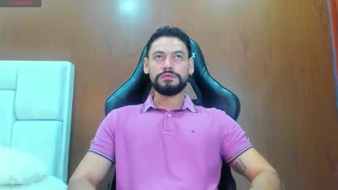 Snapshot of derrybigger_cm chatting on November 20, 3:12 pm DerryBigger CM online show from November 20, 3:12 pm