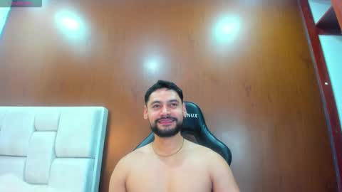 Snapshot of derrybigger_cm chatting on February 21, 9:27 pm DerryBigger CM online show from February 21, 9:27 pm