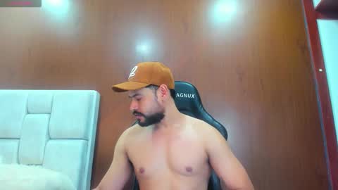 Snapshot of derrybigger_cm chatting on March 15, 7:09 pm DerryBigger CM online show from March 15, 7:09 pm