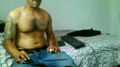 dertymoney1 online show from May 6, 8:36 pm