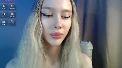 Snapshot of des_ch chatting on July 12, 3:58 pm Ari online show from July 12, 3:58 pm