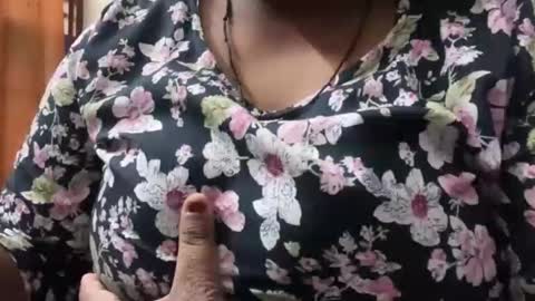 simran online show from May 4, 3:57 am