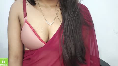 Snapshot of desicoupleshow chatting on January 29, 12:35 pm Eva and Adam online show from January 29, 12:35 pm