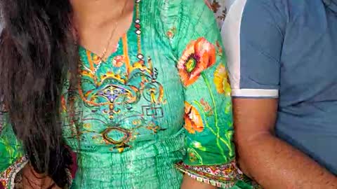 Snapshot of desicoupleshow chatting on February 15, 1:10 am Eva and Adam online show from February 15, 1:10 am